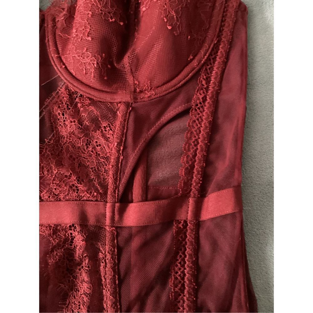 Victoria Secret Corset - Picture 6 of 13